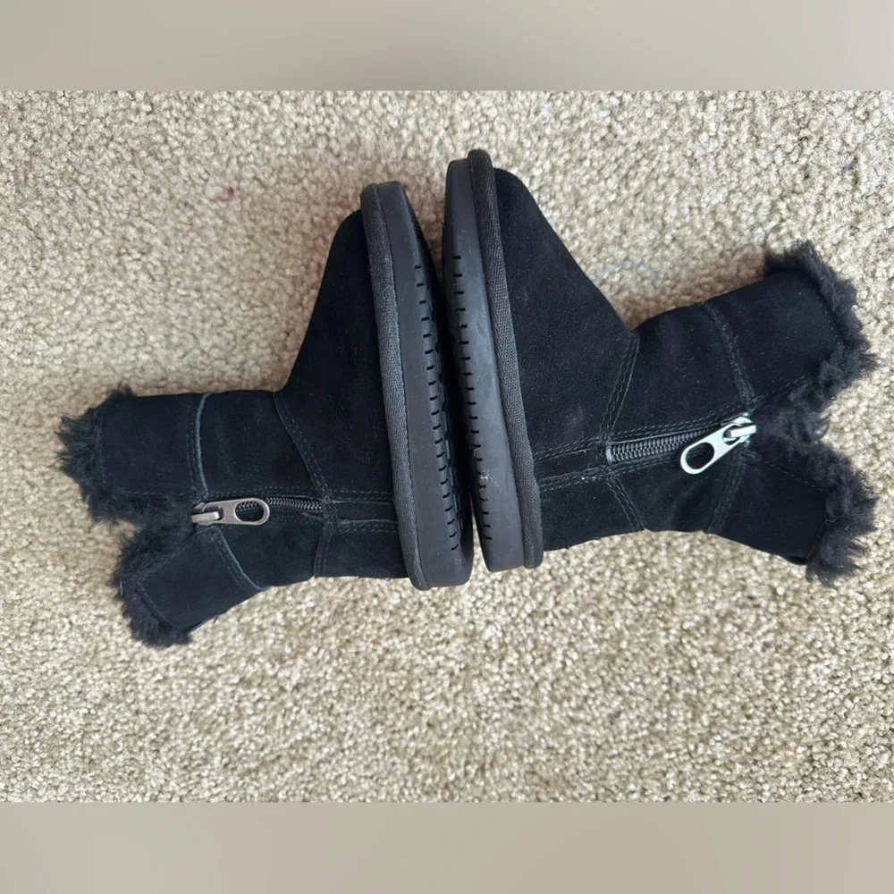 Koolaburra by UGG Aribel Short Zipper Winter Boots Toddler Size 6 Black Sherpa - Picture 5 of 7